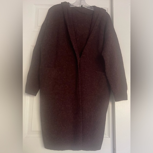 Uniqlo Women's Hooded Wool Cardigan Jacket Oversized Sz Small Wine Burgundy NWT - Picture 5 of 5